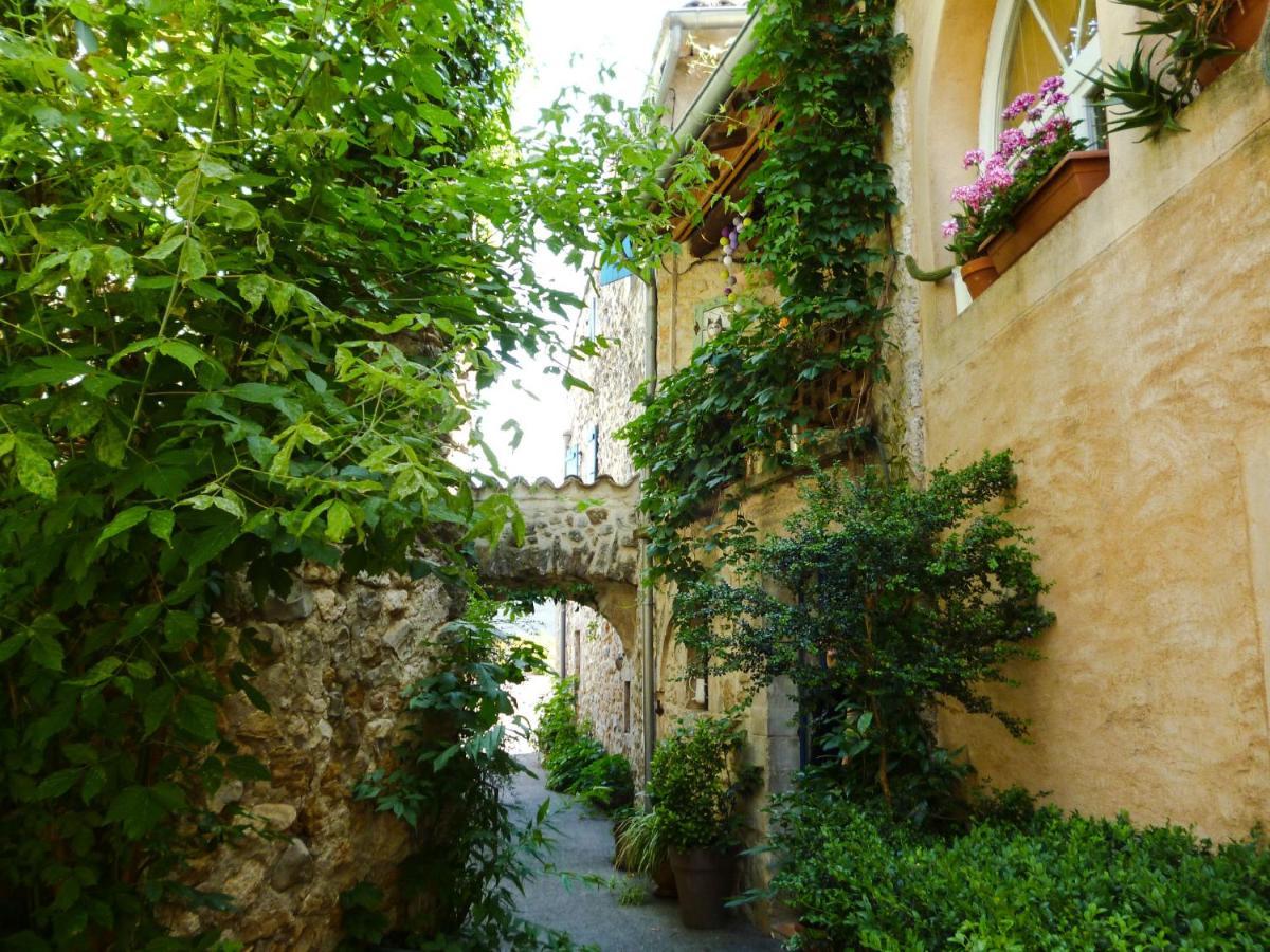 Chambres Du Clocher Vallon-Pont-dʼArc 외부 사진